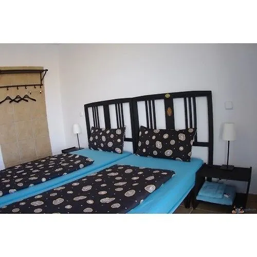 호텔 Hostal Moratinos